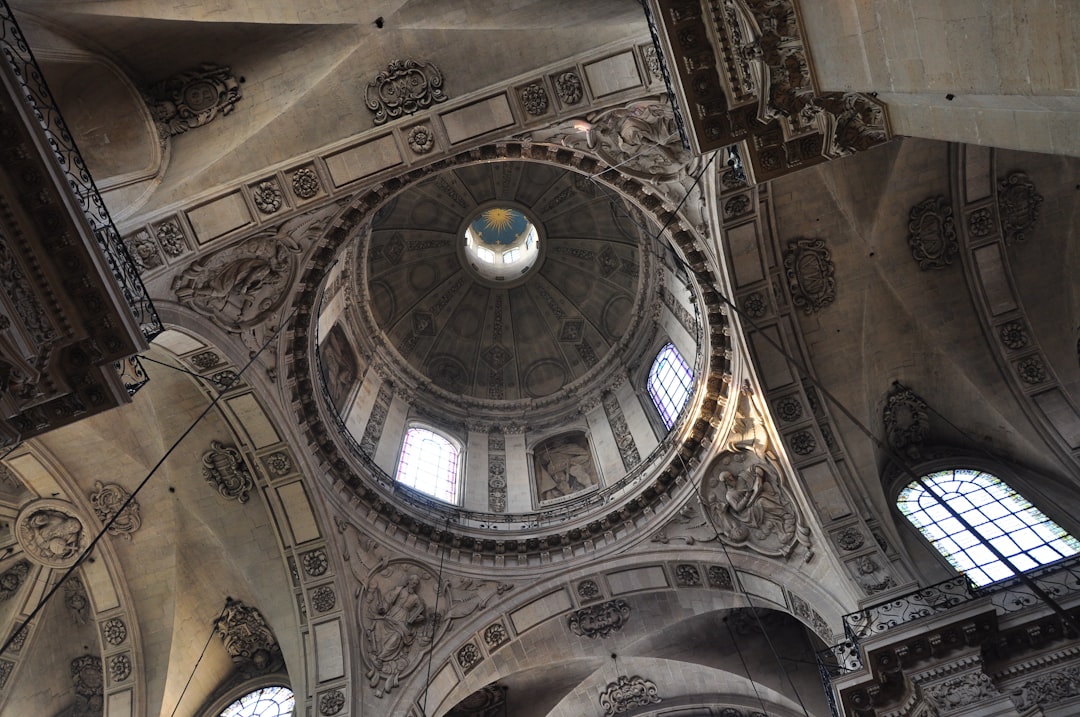low-angle-view-of-dome-ceiling-isfmhsoqhfc